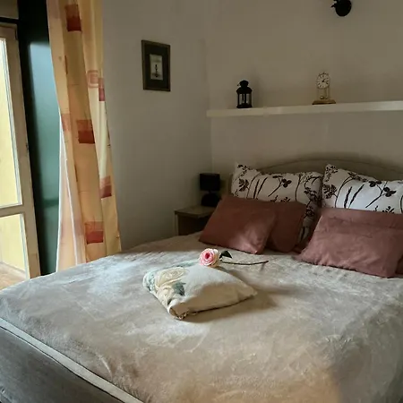 Na Namesti Apartment *