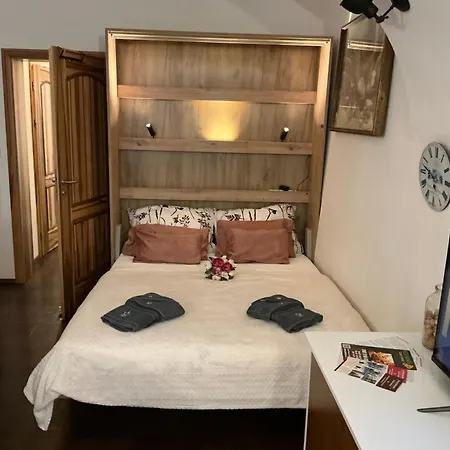 Na Namesti Apartment *